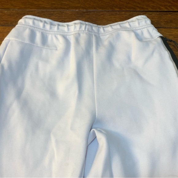 Nike Sportswear Tech Fleece Joggers - Picture 7 of 13